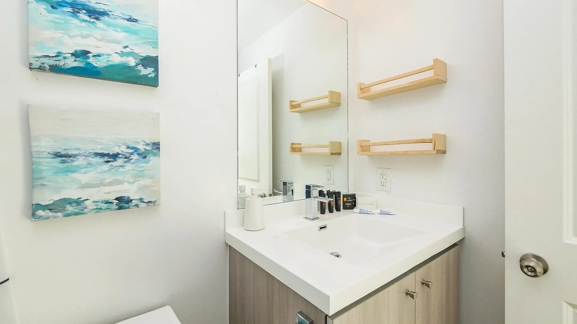 Epic 2Br Condo W/ Panoramic Cn Tower/City View Toronto Canada
