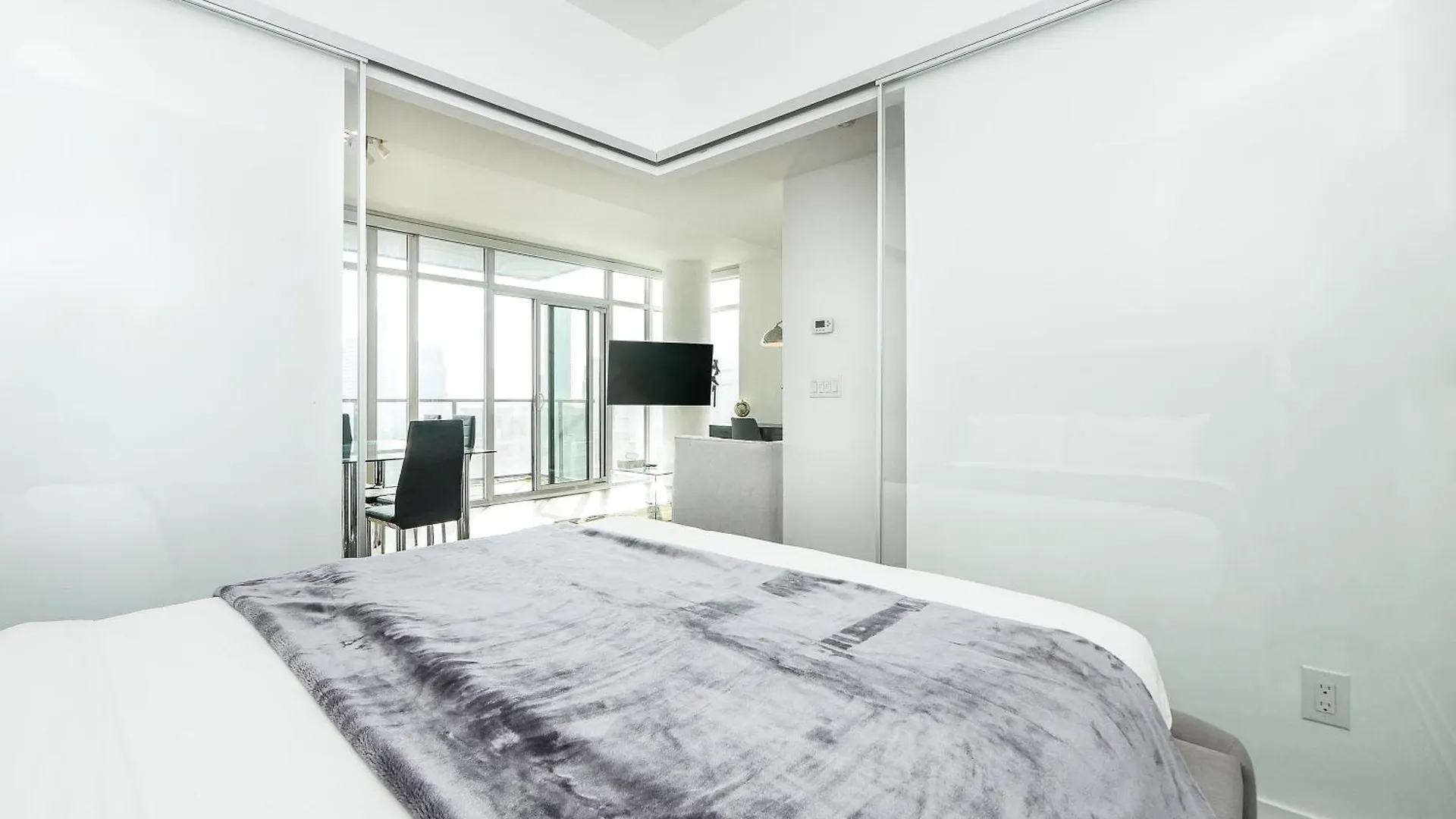 Apartment Epic 2Br Condo W/ Panoramic Cn Tower/City View Toronto