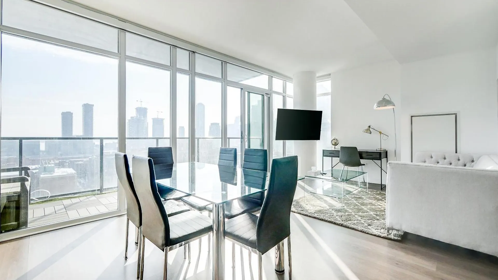 Epic 2Br Condo W/ Panoramic Cn Tower/City View Toronto